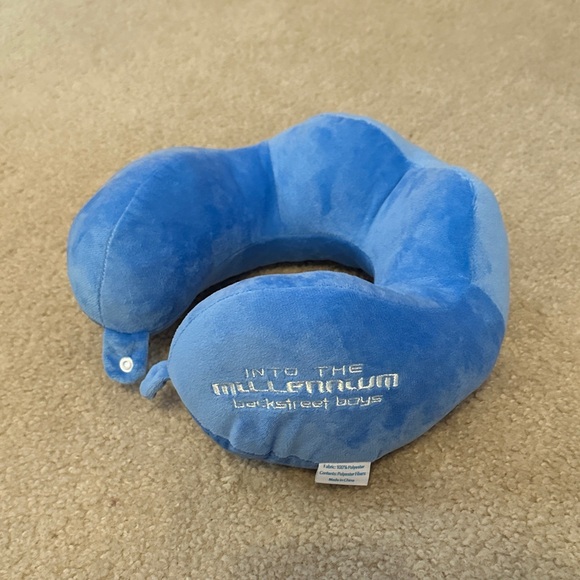 Backstreet Boys Neck Pillow Into the Millennium Sphere Las Vegas 2025-2026 - Picture 9 of 11
